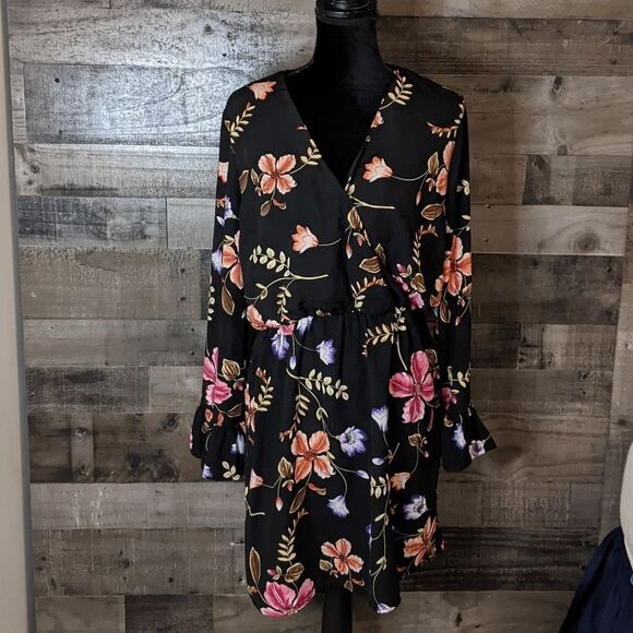 Dex Dresses & Skirts - Dex long sleeve dress L new
